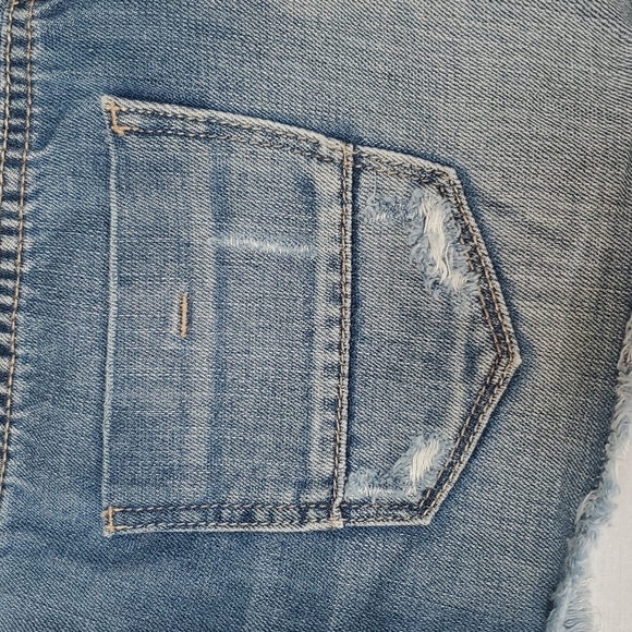 Decree Denim Shorts - Picture 8 of 8